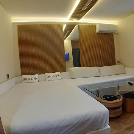 Apartment Tina Varna Bagian luar foto